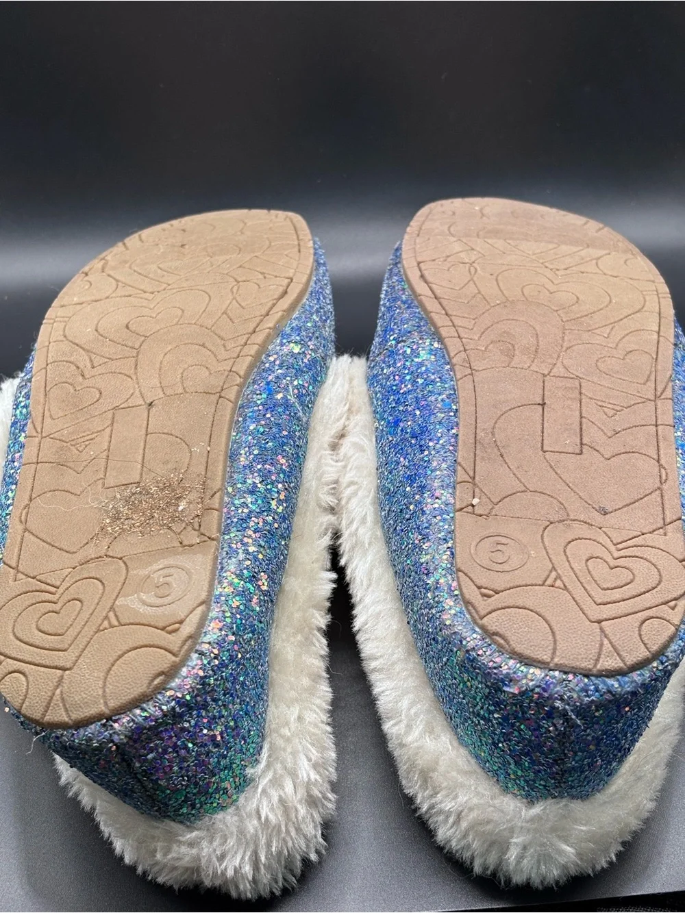 Cat & Jack Girls Glitter Slip-On moccasin with Faux Fur Trim Iridescent glitter